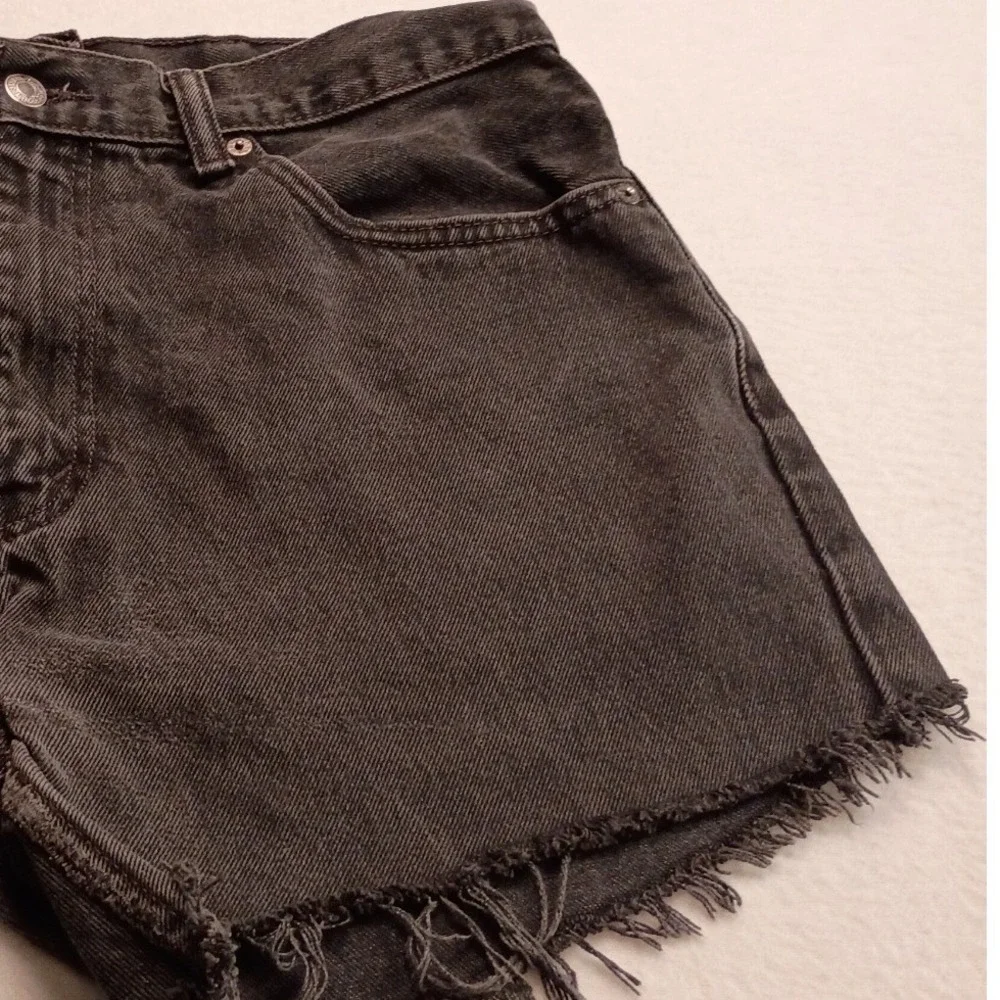 Levis 505 Men's Black Denim Cut Off Shorts Raw Hem W38 Regular Five Pocket Short